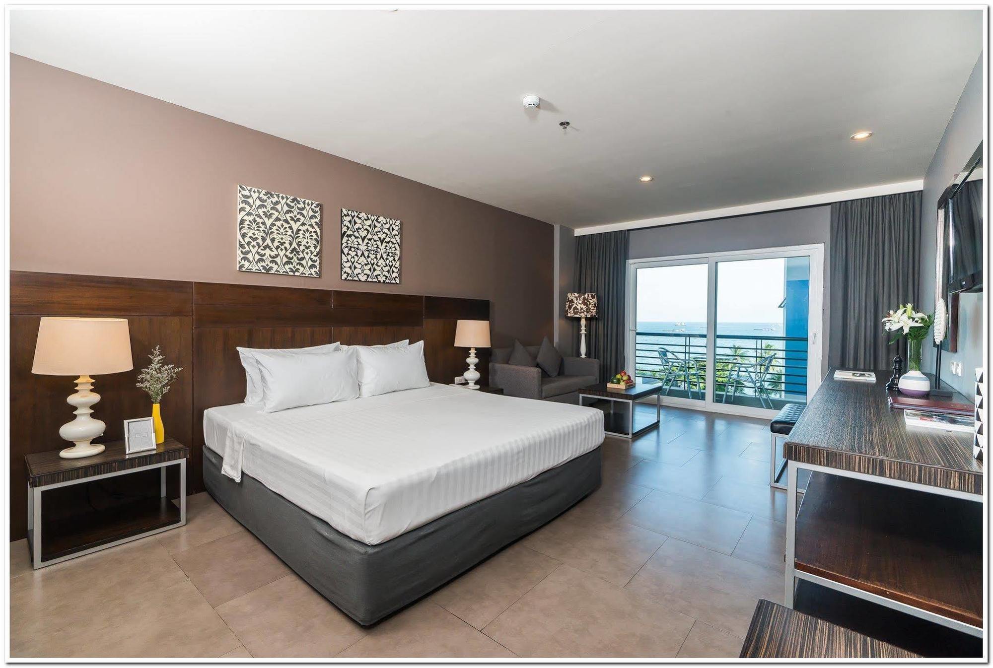 Sea Me Spring Hotel Pattaya Exterior photo