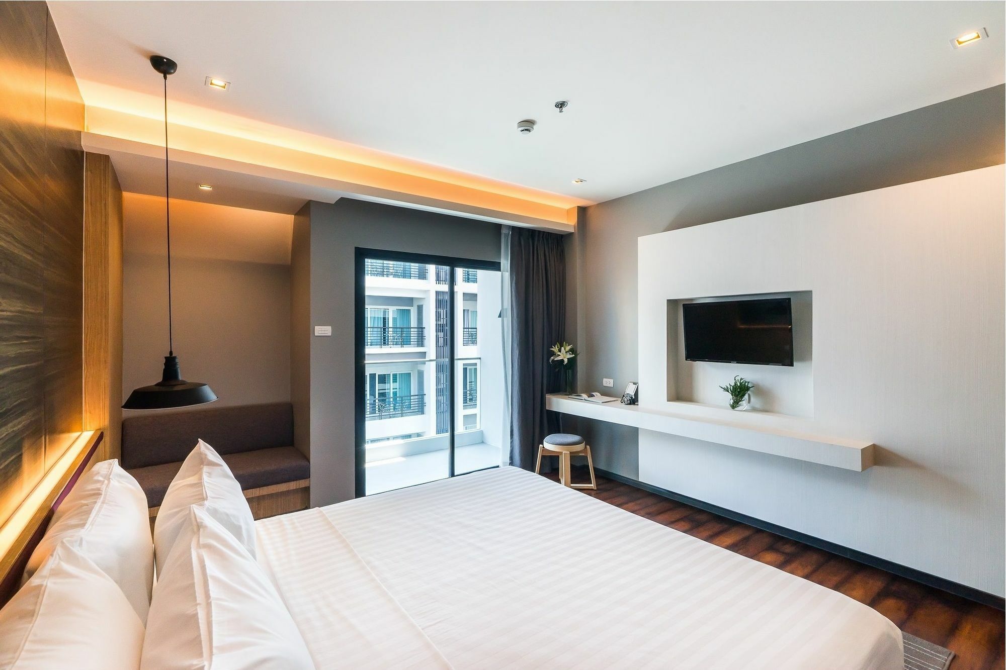 Sea Me Spring Hotel Pattaya Exterior photo