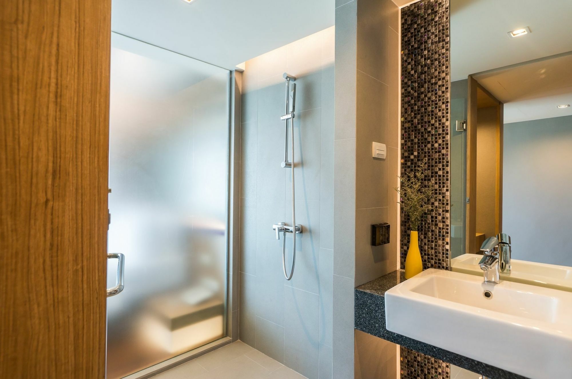 Sea Me Spring Hotel Pattaya Exterior photo